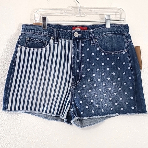 *NWT* DICKIES Stars & Stripes Print 5-Pocket Shorts, size 11/30 - Picture 1 of 7